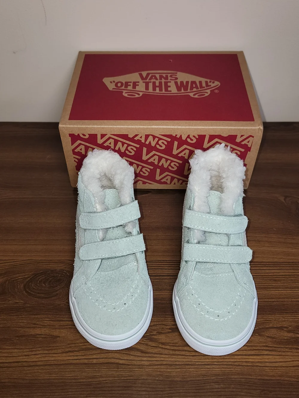 Vans Kids Sk8-Mid Reissue V Light Mint with Faux Fur Lining - Size 9 Toddler - Picture 1 of 5